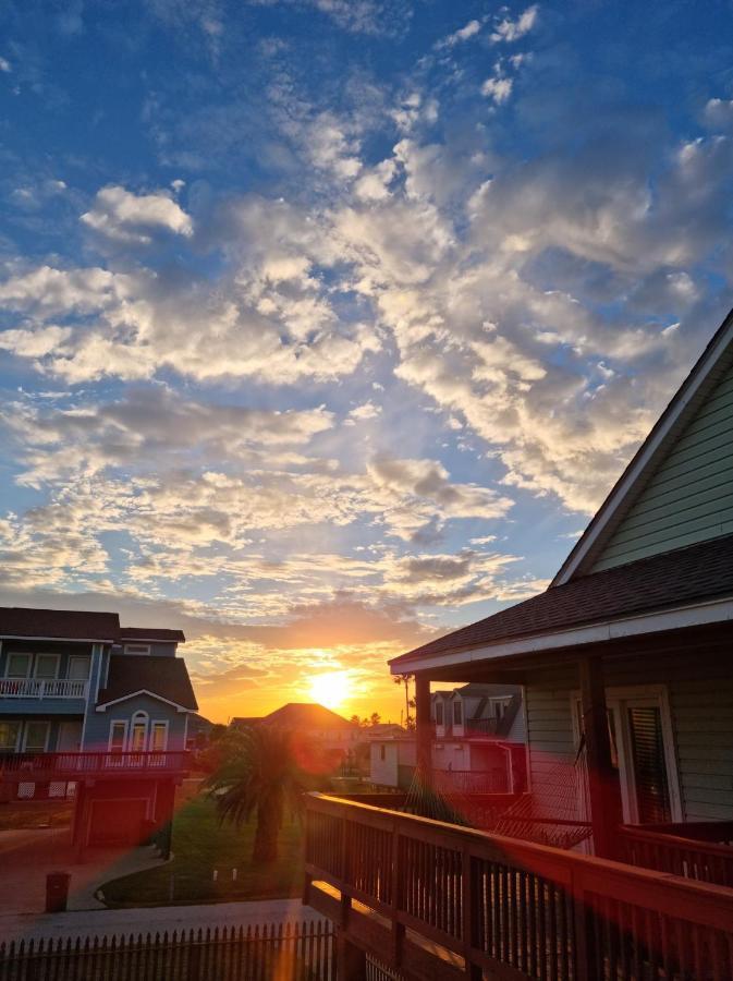 The Vista Of Palm Beach Galveston Buitenkant foto